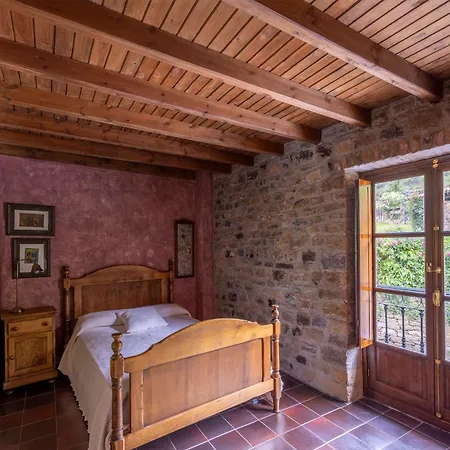 La Casa De * Tanes