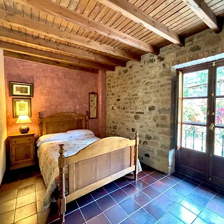 La Casa De - Estudios Y Boutique Tanes